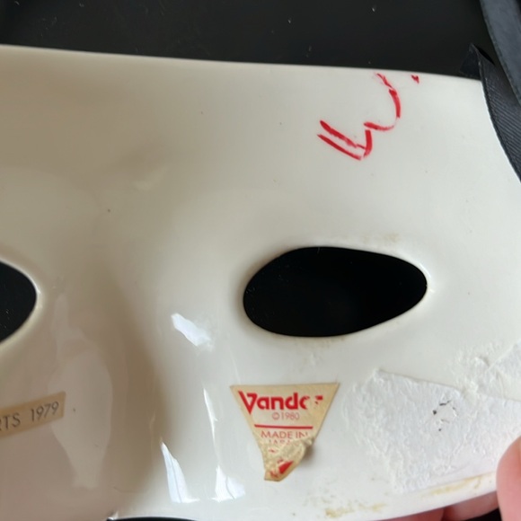 Ceramic Mask - Picture 3 of 3